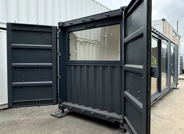 20x8ft Portable Building / Garden Office - Image 4