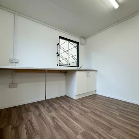 32x10ft Anti-Vandal Container with Kitchen - Image 5