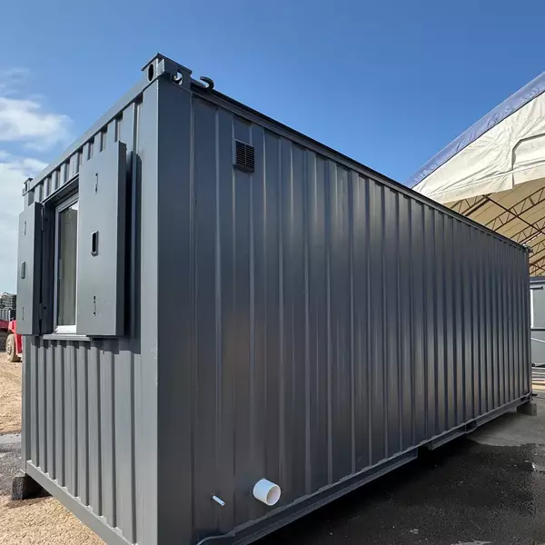 21x8ft Custom With WC & Kitchenette - Image 11